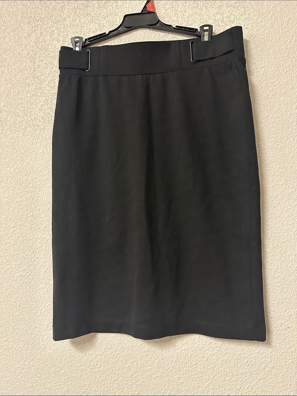 Classic Black Pencil Skirt - Sleek Professional Style